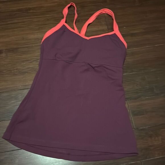 Alo Yoga Top - Racerbank Workout Tank - Like New - Size Small - Pink and Magenta - Picture 1 of 4